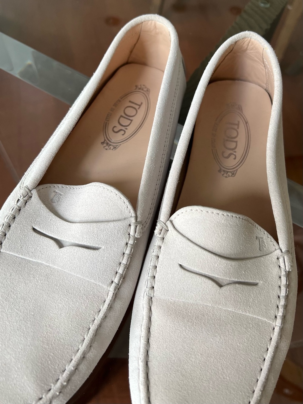 Tod's Women’s Suede Penny Loafers in Beige Cream Sz 40